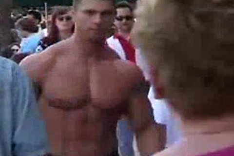 WORSHIP THIS fine tasty BODYBUILDER