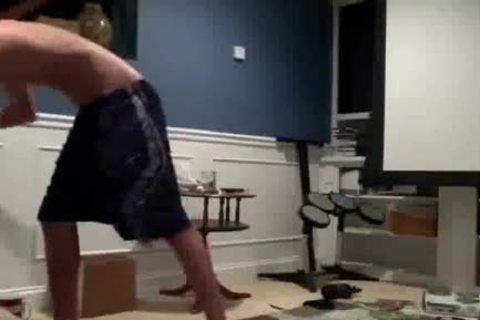 Smooth Twnk Shows Off