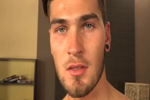 Chavi Lopes Tugging cock