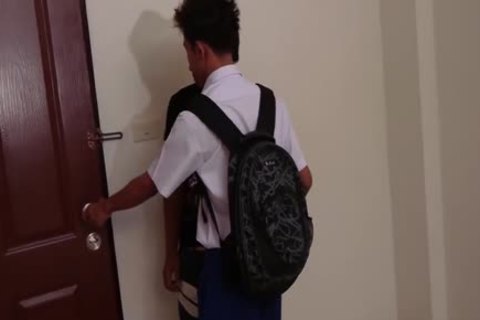 Young twink watersport porn