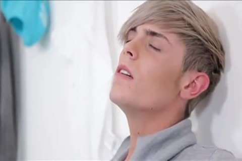 two nasty Swimmers Make raw Fliplop Love In Changing Room