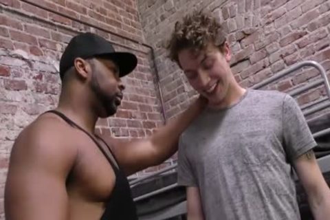 biggest black man plowing A Whiteboi In The Prison