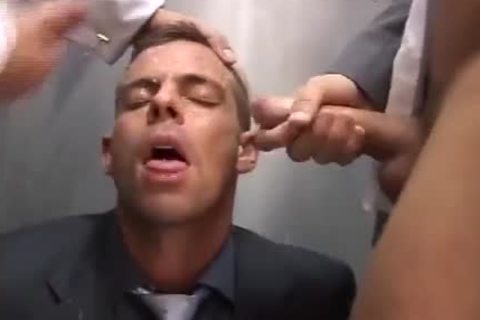 201812210633 Suit pleasure