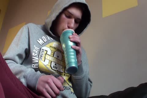 CZECH CASTING Skate twink Casting handjob goo flow