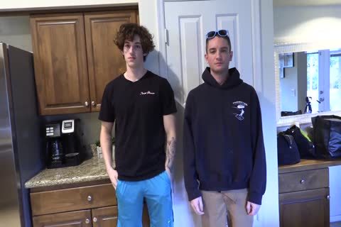 Midwest College Frat cock bonks homo man