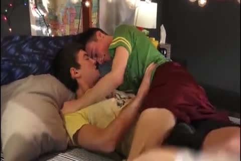 lusty Gamer boys Play With Each Others Joysticks raw