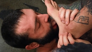 Bromo - Muscle Bo Sinn and Markus Kage foot fetish indoors