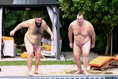 Two kinky Bears Flip Flop