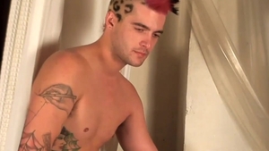 AlternaDudes: Achilles plowed by hairy Punk in bath