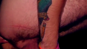 RealMenFuck - Tattooed Timothy digs gloryhole