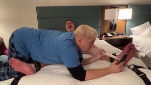 Ticklish Chubs: Laughing in hotel along with pretty bear Matt