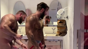 GogoTeddybear - Teddy Bear And Red Ryder