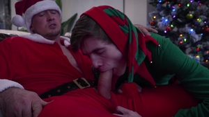 DadCreep: Rockin' Around the Christmas Tree