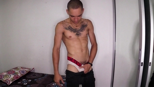 SayUncle X LatinoGuysPorn: Kayser's Medium Height, Big Dick
