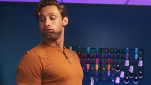 Men: Rimmed by a Hunk in the Fitting Room