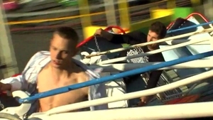 Sneaky Simon Seizes the Moment
